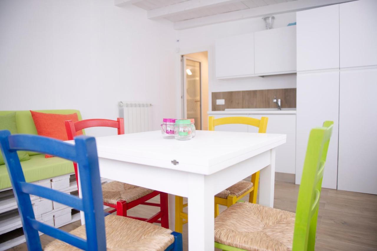 Color Apartment Monopoli Eksteriør billede