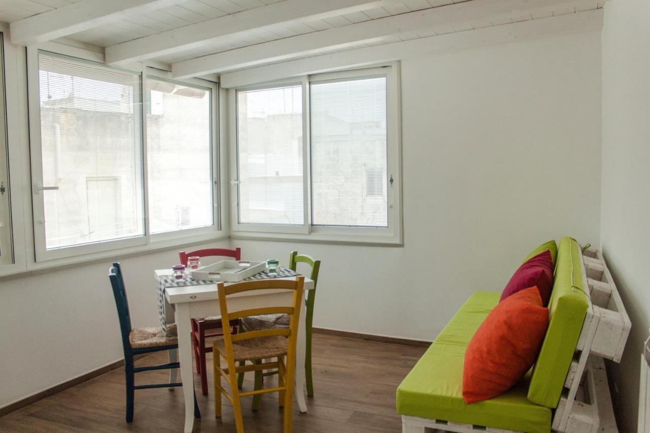 Color Apartment Monopoli Eksteriør billede